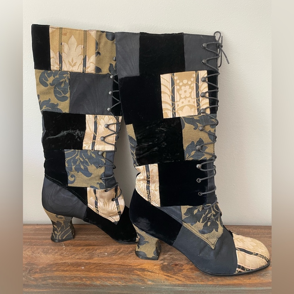 Stunning Vintage Kenneth Cole Black and Tan Patchwork Heeled Boots